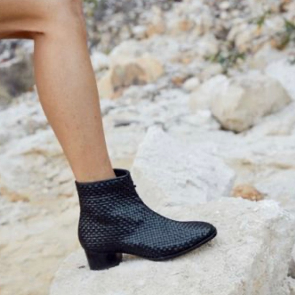 St. Agni Hamlet Black Leather Weave